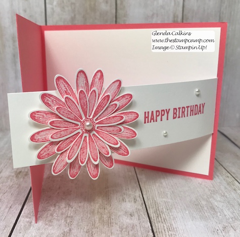 This is my featured stamp set for June it is the New Daisy Lane Bundle and I also added the Daisy punch. The bundle has the smaller Daisy punch in it. Details on my blog: https://wp.me/p59VWq-ac3 #stampinup #thestampcamp #daisylane #stamps #funfold