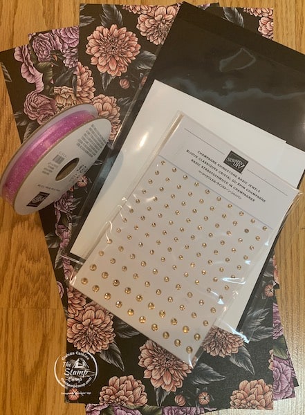 favored flowers bundle